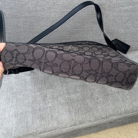 Coach F29960 Signature Jacquard Crossbody File Bag Purse Raspberry - Picture 3 of 4